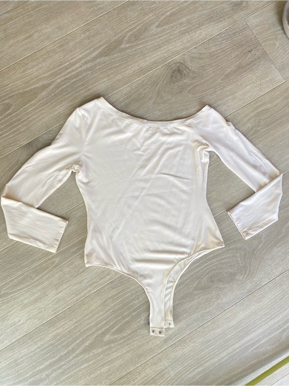 ASTR The Label Cream Long Sleeve Bodysuit Medium Off Shoulder Top - Picture 3 of 7